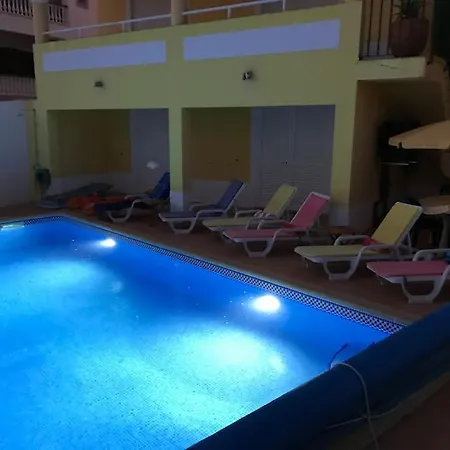 In Burgau,,quality, Pool, Only 200m From Sea & Beach .sea Facing. 度假居