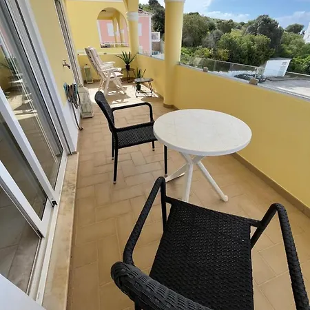 度假居 In Burgau,,quality, Pool, Only 200m From Sea & Beach .sea Facing. 布尔高